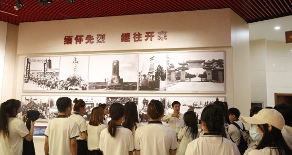 我院师生在平津战役纪念馆开展“场馆里的思政课”